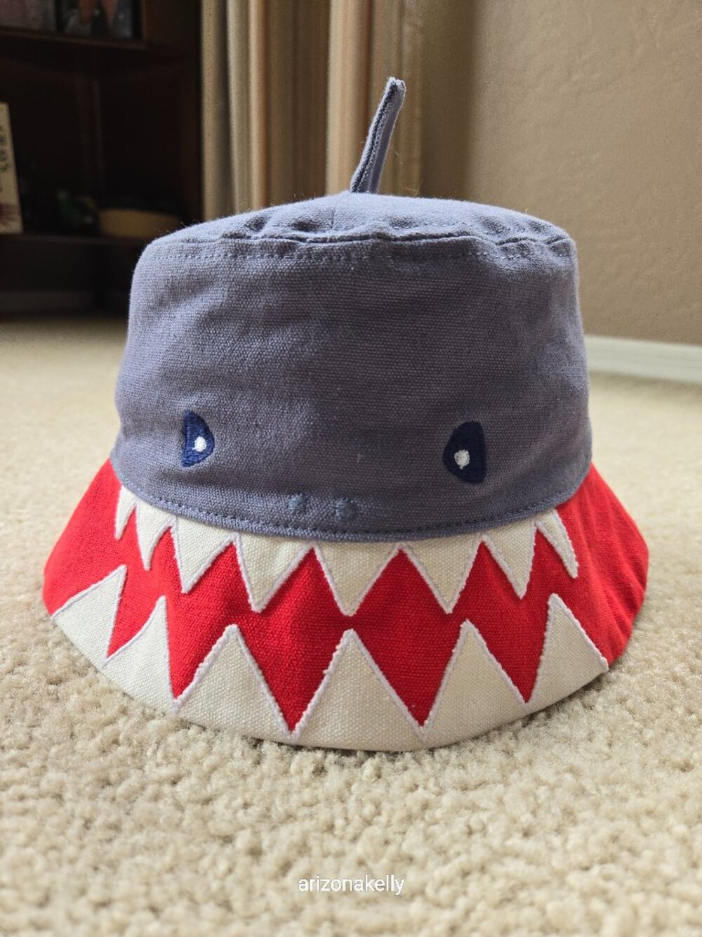 NWT Mini Boden Shark Hat Cotton Kids MED Child Youth - Picture 9 of 11
